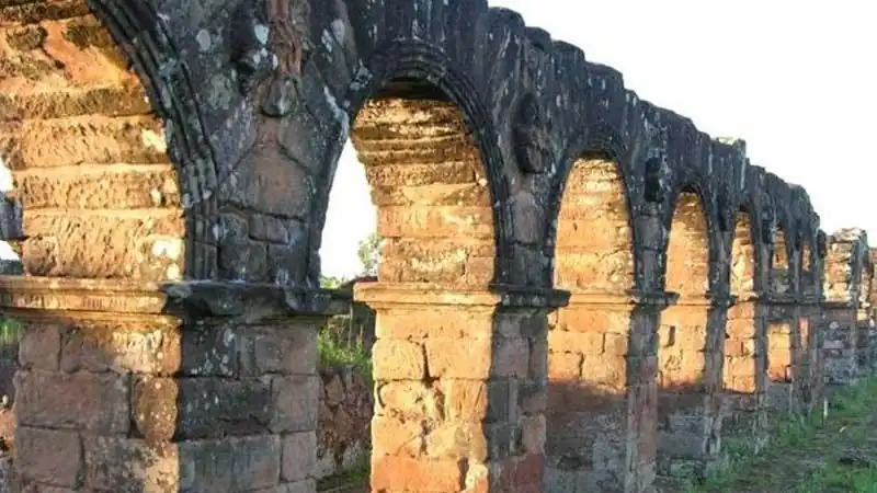 Ruínas de San Ignacio e Minas de Wanda