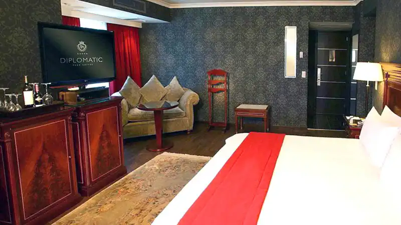 5* | Diplomatic Hotel 